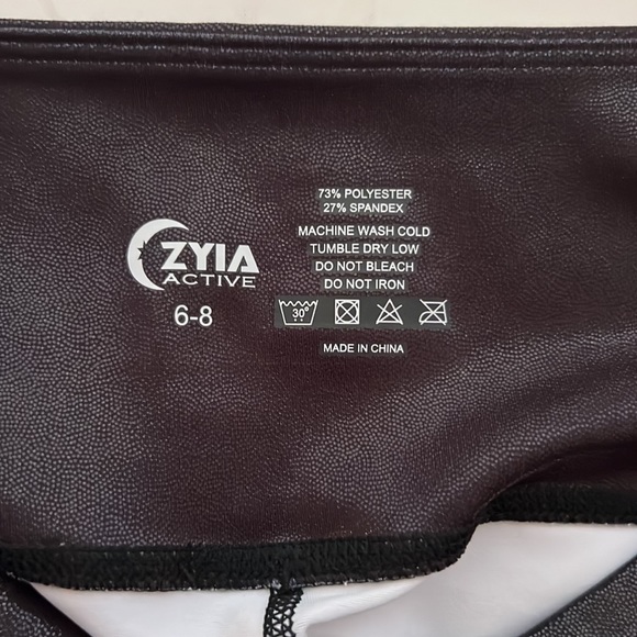 Zyia Metallic Ombré Leggings - Picture 2 of 2